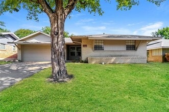 Building Photo - 2205 Marvel Dr