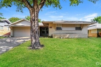 Building Photo - 2205 Marvel Dr