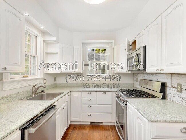 Building Photo - 4723 16th St N