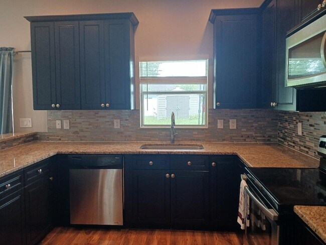 Building Photo - 2012 Fern Ridge Ct