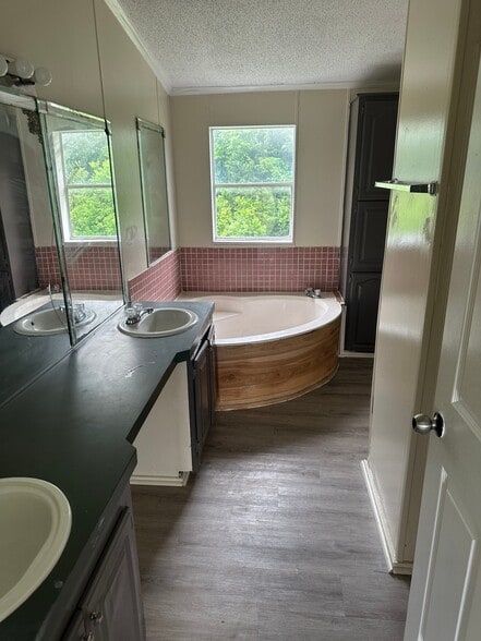 Building Photo - 3205 Eddy-Gatesville Pkwy