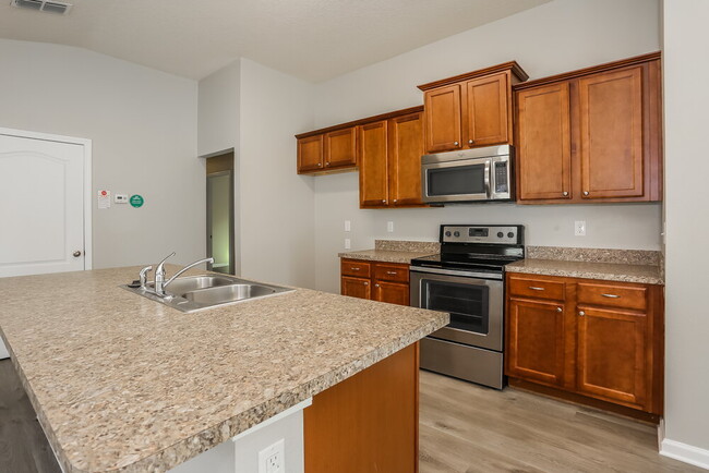 Building Photo - 3830 Julia Marie Drive