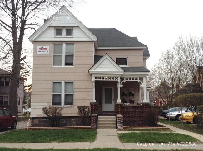 Primary Photo - 208 N Hamilton St