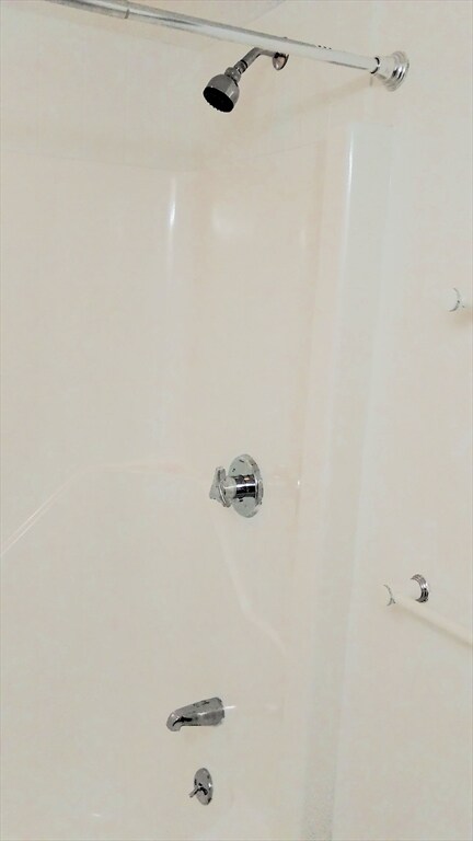 Building Photo - 48 Forest St