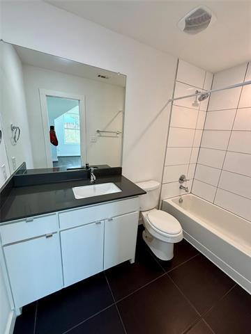 Building Photo - 4211 Delano Pl