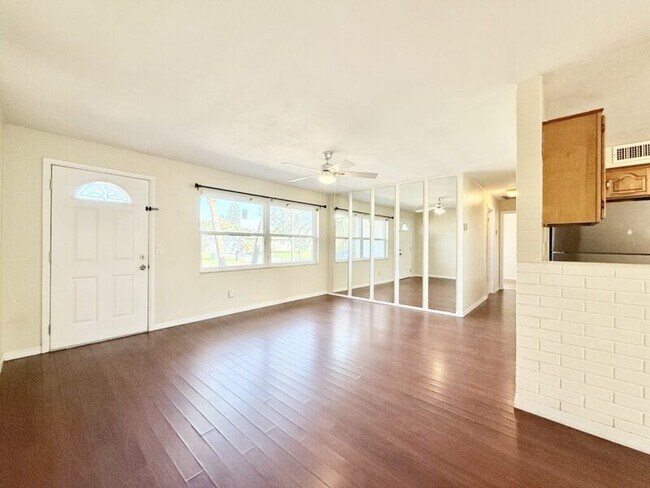 Building Photo - 13788 Montego Dr