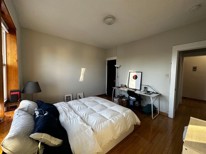 Building Photo - 34 High St