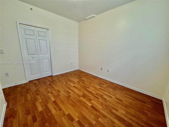 Building Photo - 6520 NW 114th Ave