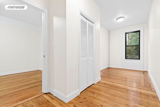 Building Photo - 505 W 122nd St