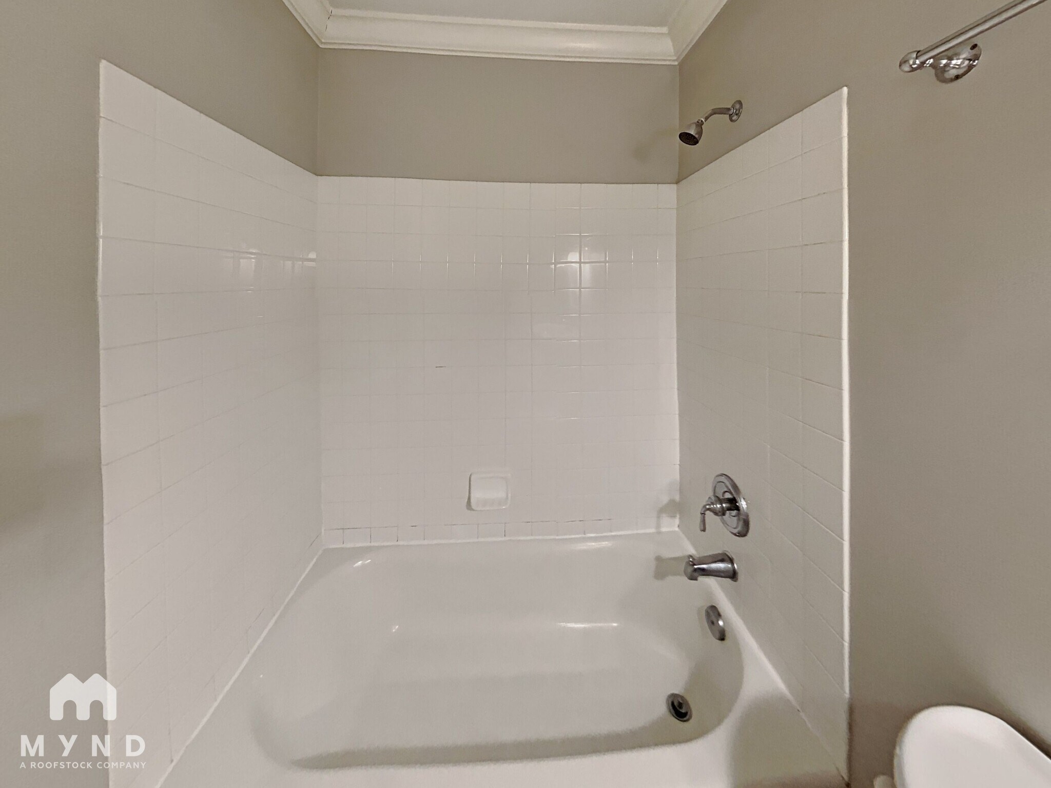 Building Photo - 985 Ponce De Leon Ave NE