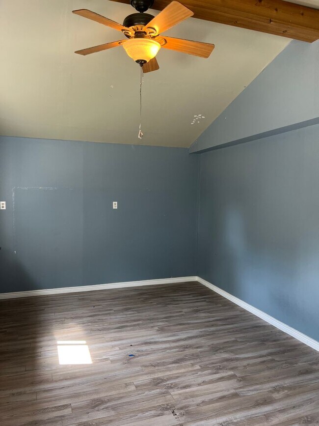 Building Photo - 3 Bed 2.5 Bath Single-Family Home on Cul-De-Sac w/ Large Fenced Backyard, Garage