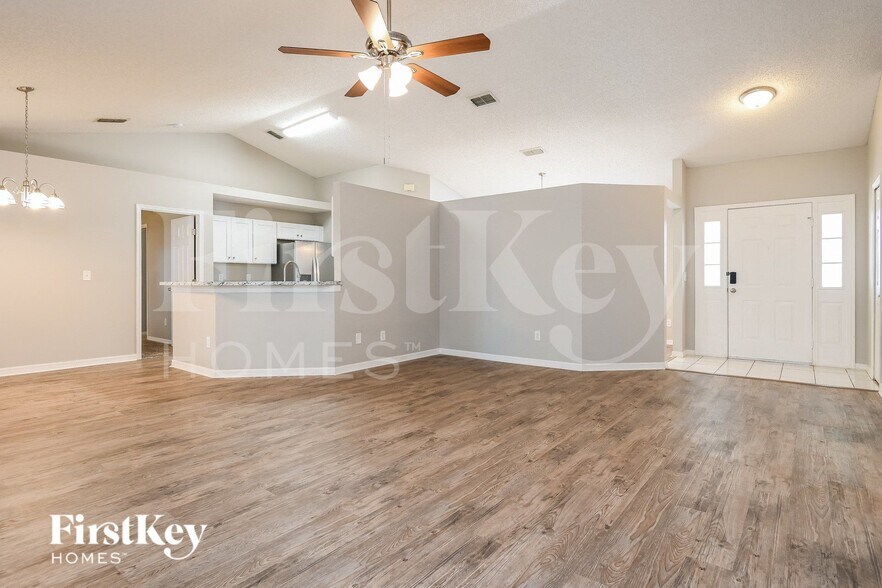 Building Photo - 1254 Kenworth Dr