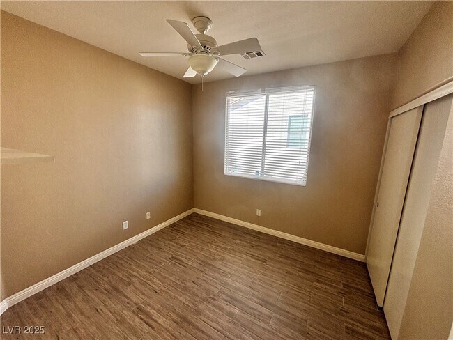 Building Photo - 3317 La Cascada Ave