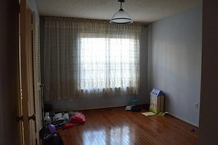 Building Photo - 2395 Hunters Square Ct