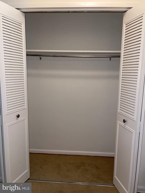 Building Photo - 10401 Grosvenor Pl