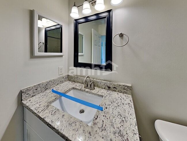 Building Photo - 1557 Pheasant Run Dr