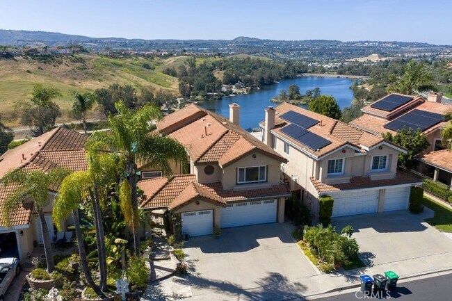 Building Photo - 28921 Via Pasatiempo