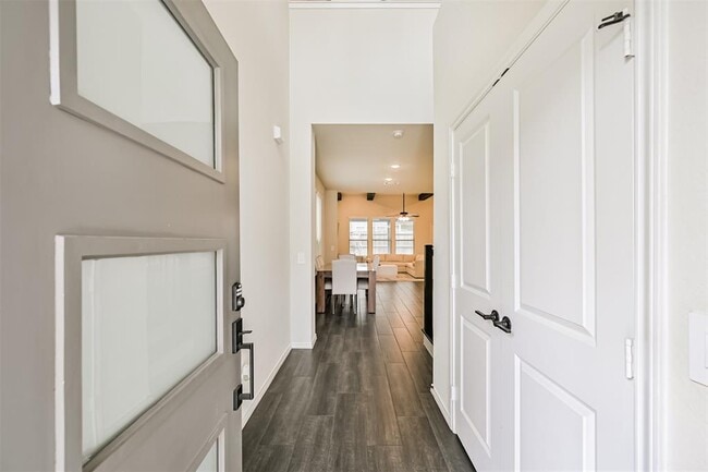 Building Photo - 3407 Knighton Hill Dr