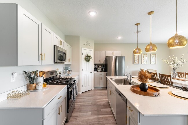 Building Photo - Stunning, Pet-Friendly, 4 Double bedroom, 2.5 Bathroom Home in Crosswind Point, Parrish