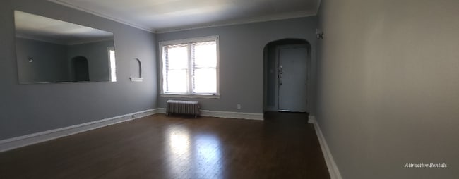 Primary Photo - 8010 S Eberhart Ave
