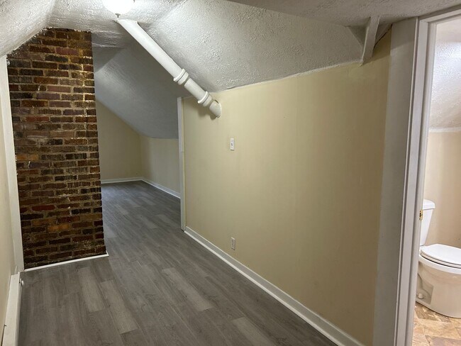 Building Photo - 2681 E 126th St