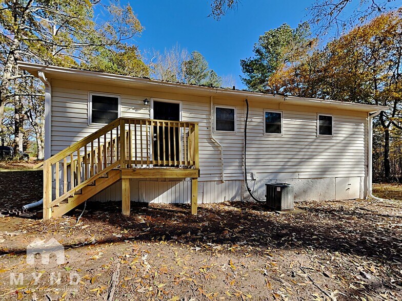 Building Photo - 5575 Oglesby Rd