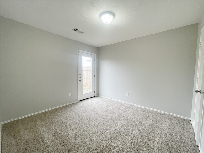 Building Photo - 21231 Grand Linden Ct