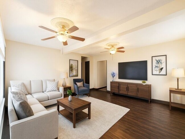 Building Photo - 2BR w/ Jetted Tub in North Salt Lake