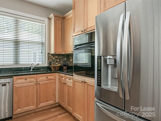 Building Photo - 1037 Davant Ln