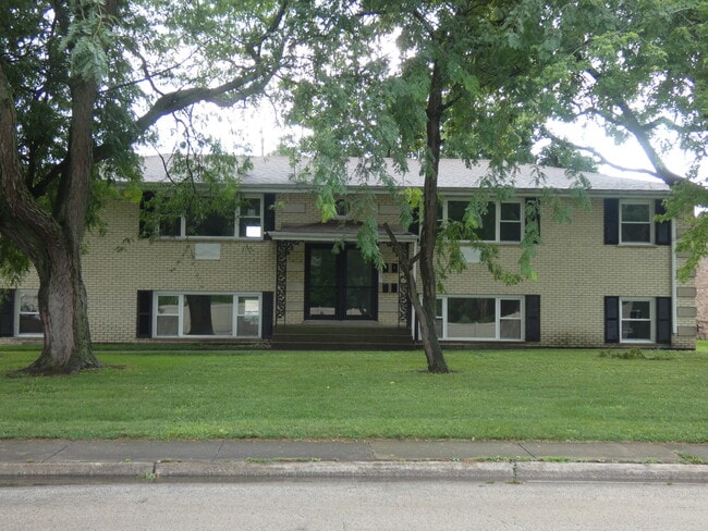 Building Photo - 241 S Small Ave