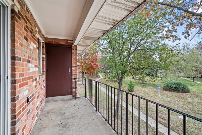 Building Photo - 203 Victor Pkwy