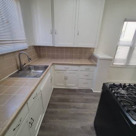 Building Photo - 1509 12th Ave