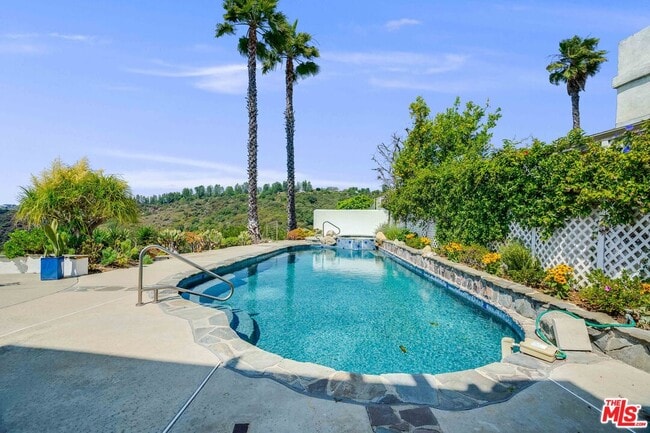 Building Photo - 2397 Nalin Dr