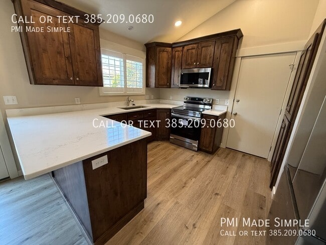 Building Photo - 10342 Countrywood Dr