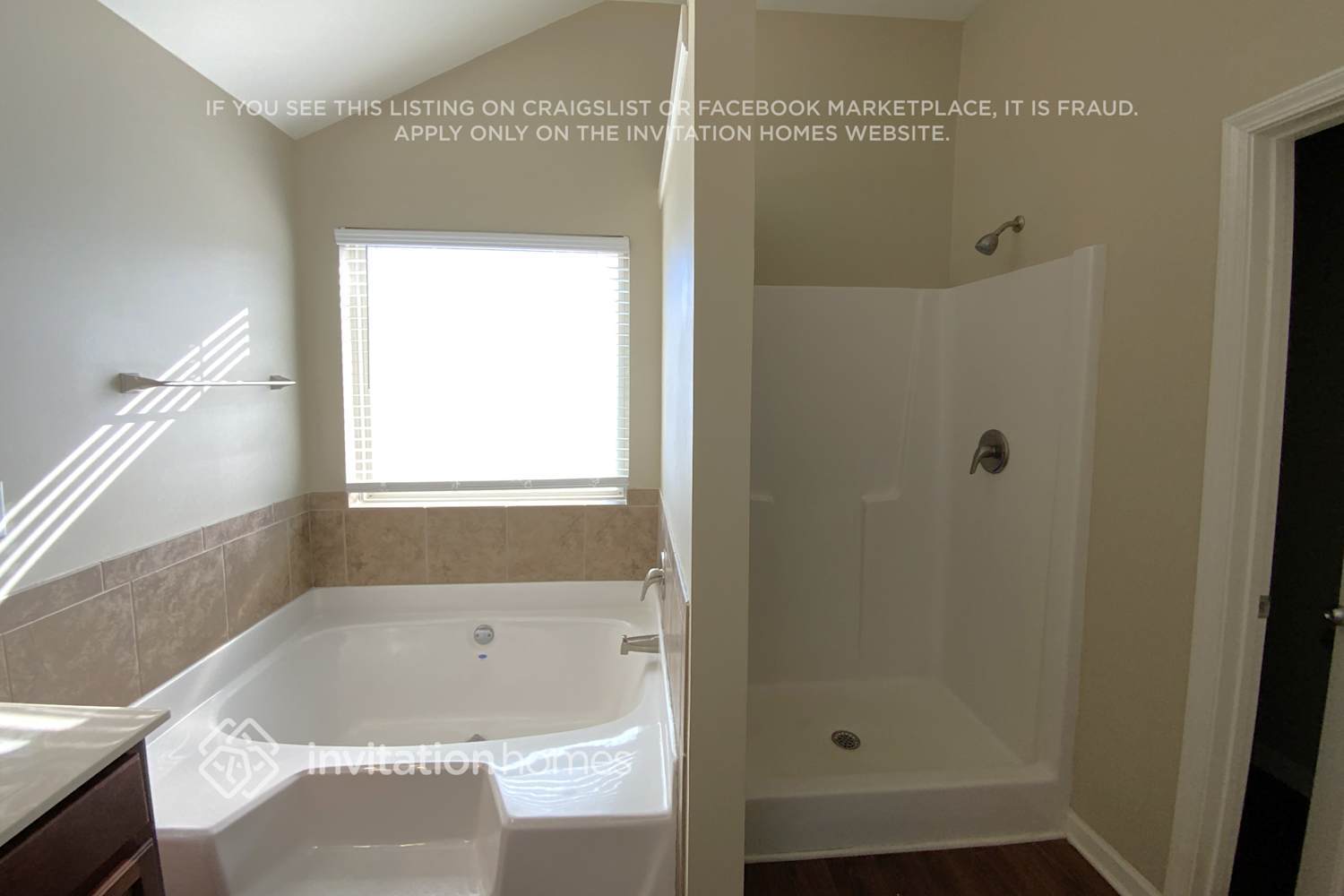 Building Photo - 1833 Crandon Ct