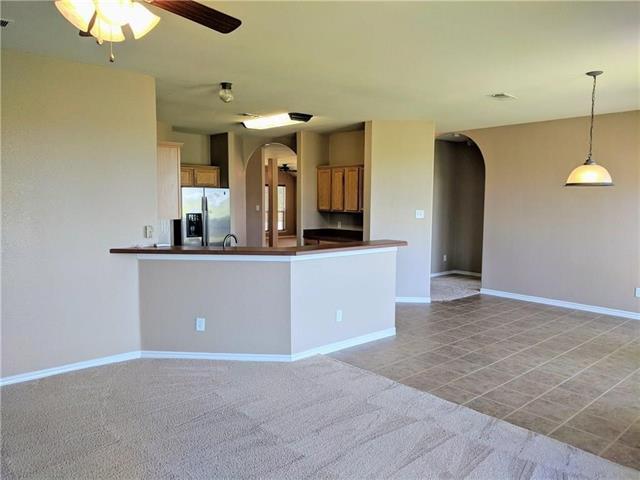 Building Photo - 2200 Fieldcrest Dr