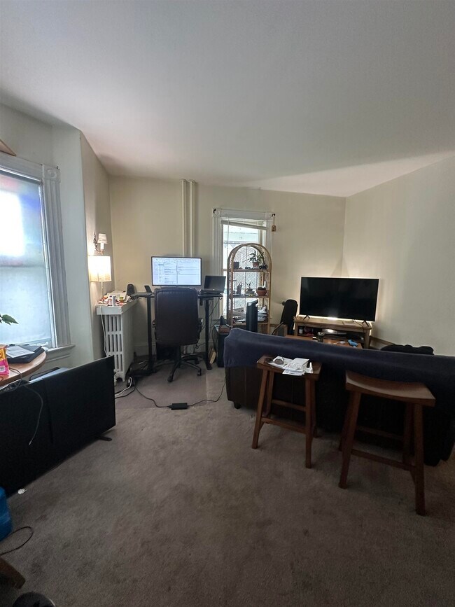 Building Photo - 43 Clarke St