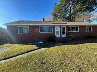 Building Photo - 425 West Ln