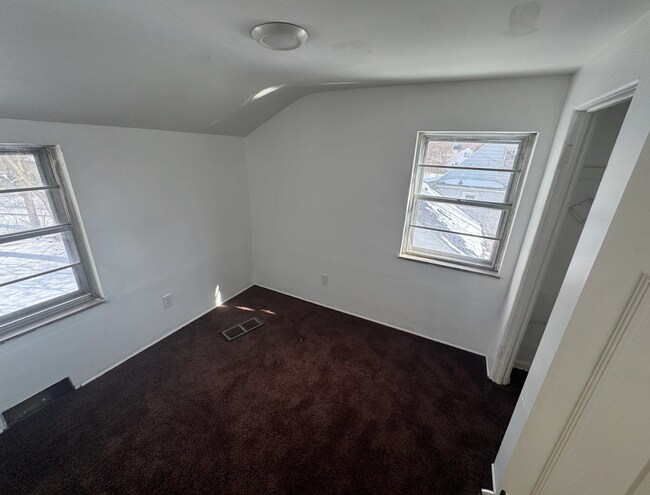 Building Photo - Fully Renovated 3-Bedroom Home in Flint!