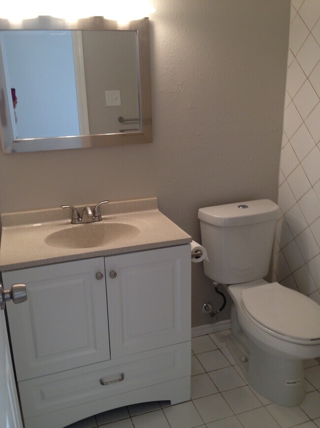 Building Photo - 927 Three Forks Dr