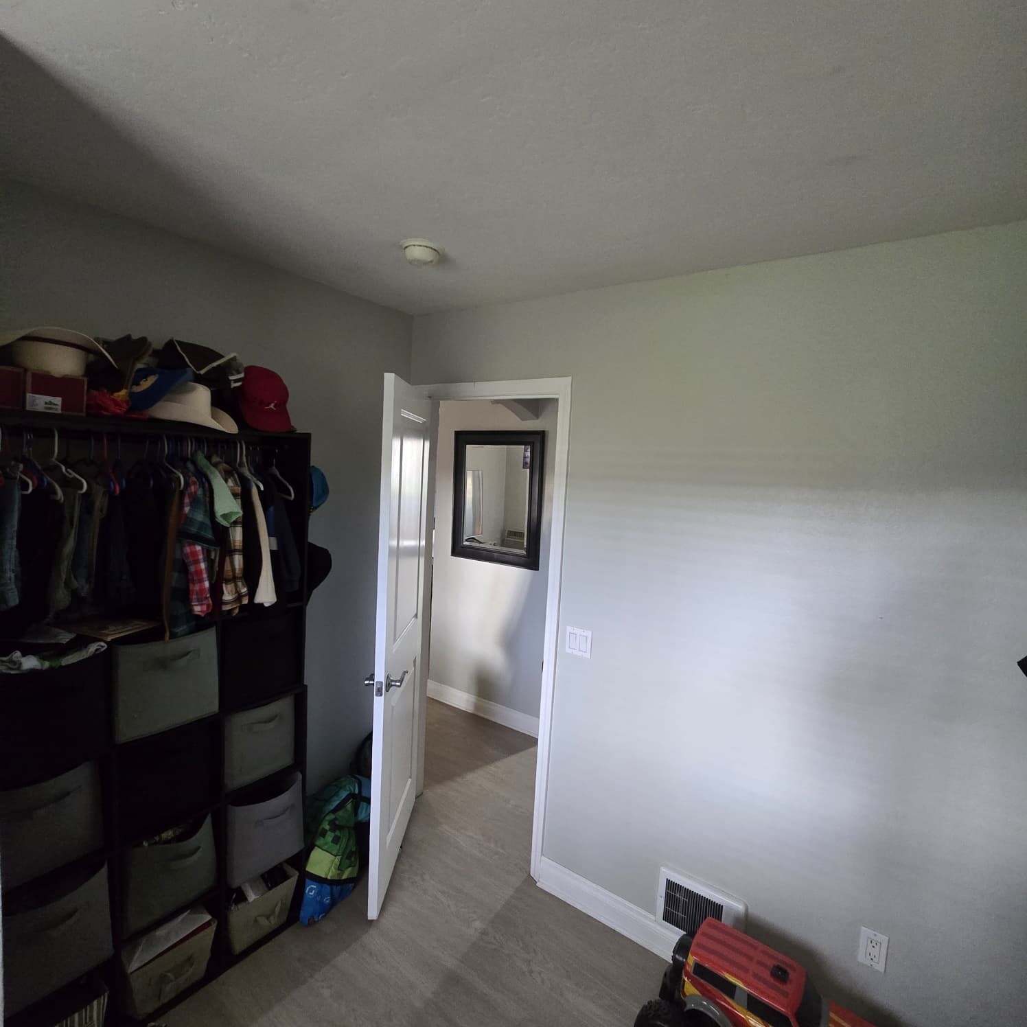 Building Photo - 1423 Graves Ave