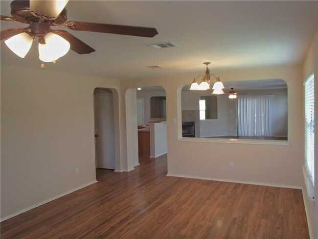 Building Photo - 224 Wildwood Dr