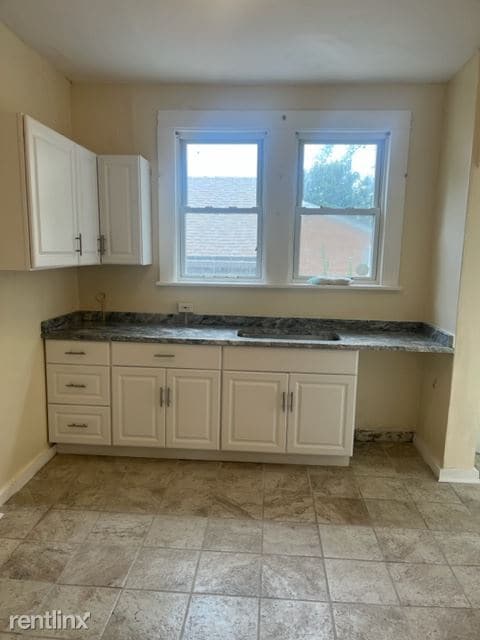 Building Photo - 3 br, 1.5 bath House - 903 Adelaide Street