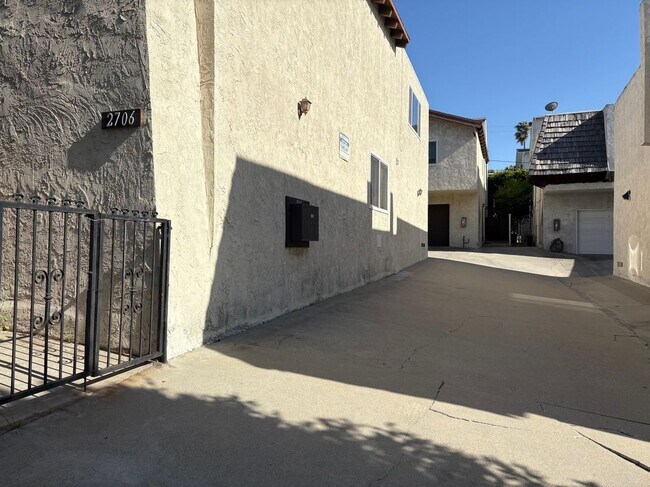Building Photo - 2706 Voorhees Ave