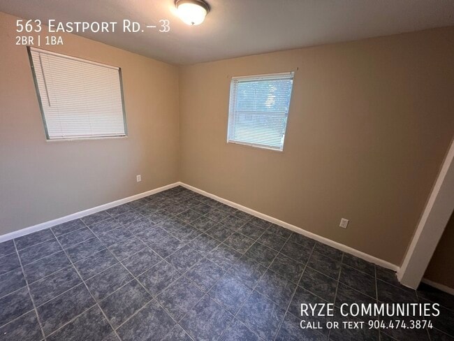 Building Photo - 563 Eastport Rd
