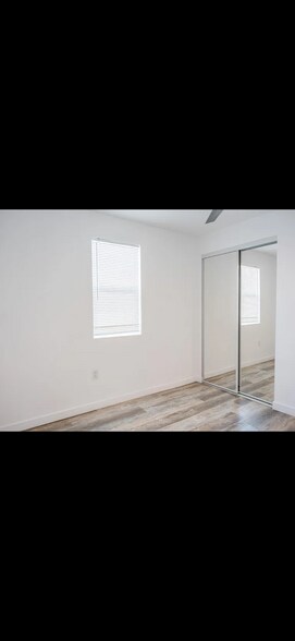 Building Photo - 8921 Cottonwood Ave