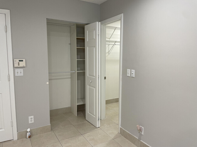 Building Photo - 9173 Tivoli Pl