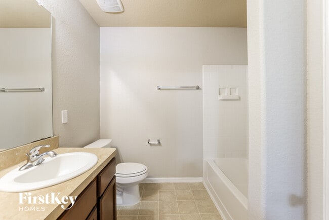 Building Photo - 7909 Big Oak Dr