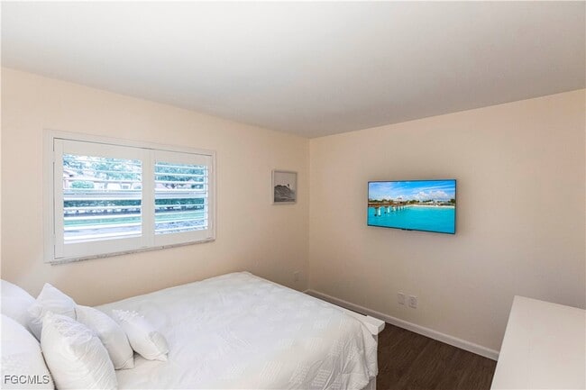 Building Photo - 6775 Lake McGregor Cir