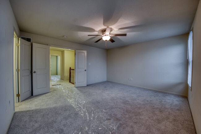 Building Photo - 423 Marshall Heights Dr